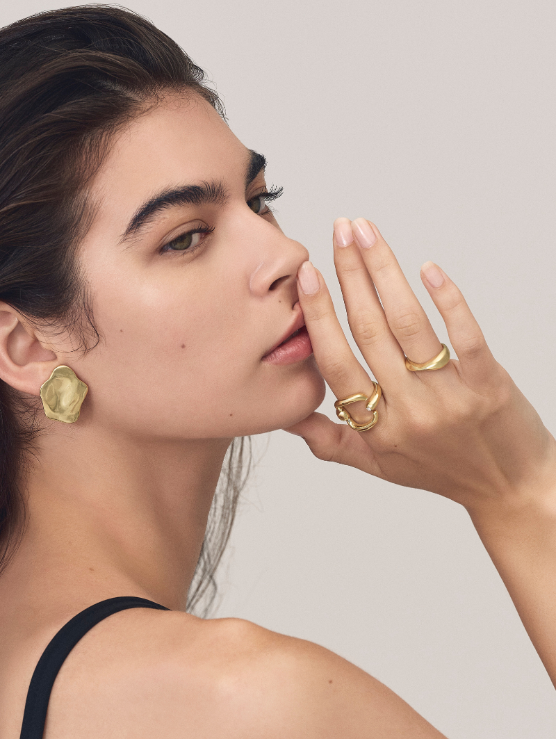 Orbit Curve Ring